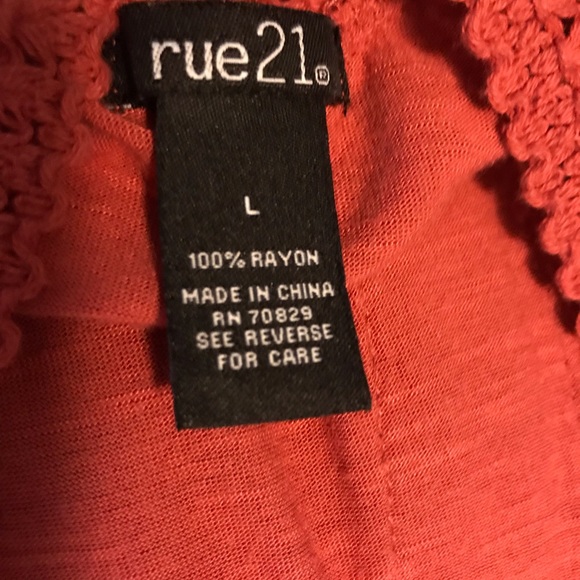 Top - Picture 2 of 2